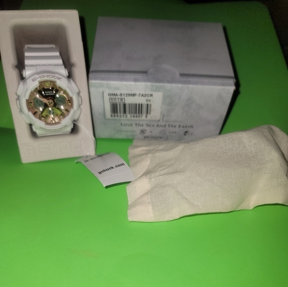 G-SHOCK WATCH WOMENS (White/Rose Gold Face) - Picture 3 of 4